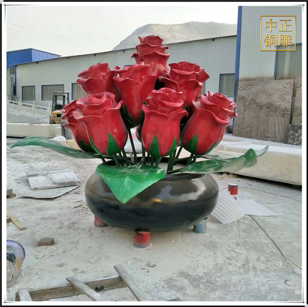 玻璃鋼玫瑰花雕塑.jpg 玻璃鋼玫瑰花雕塑.jpg
