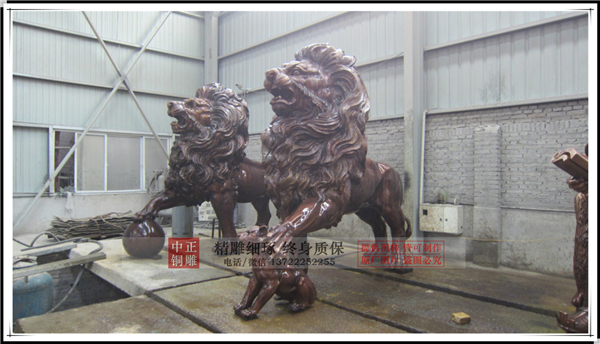 大門口銅獅子雕塑.jpg 大門口銅獅子雕塑.jpg