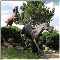 戶外草地銅馬擺放 戶外草地銅馬擺放