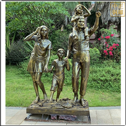 帶底座一家四口游玩人物雕塑 帶底座一家四口游玩人物雕塑