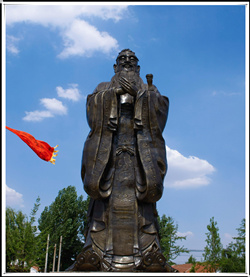 3米高的孔子銅雕 3米高的孔子銅雕